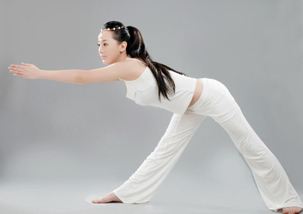 三式瘦身瑜伽 减肥人士必学